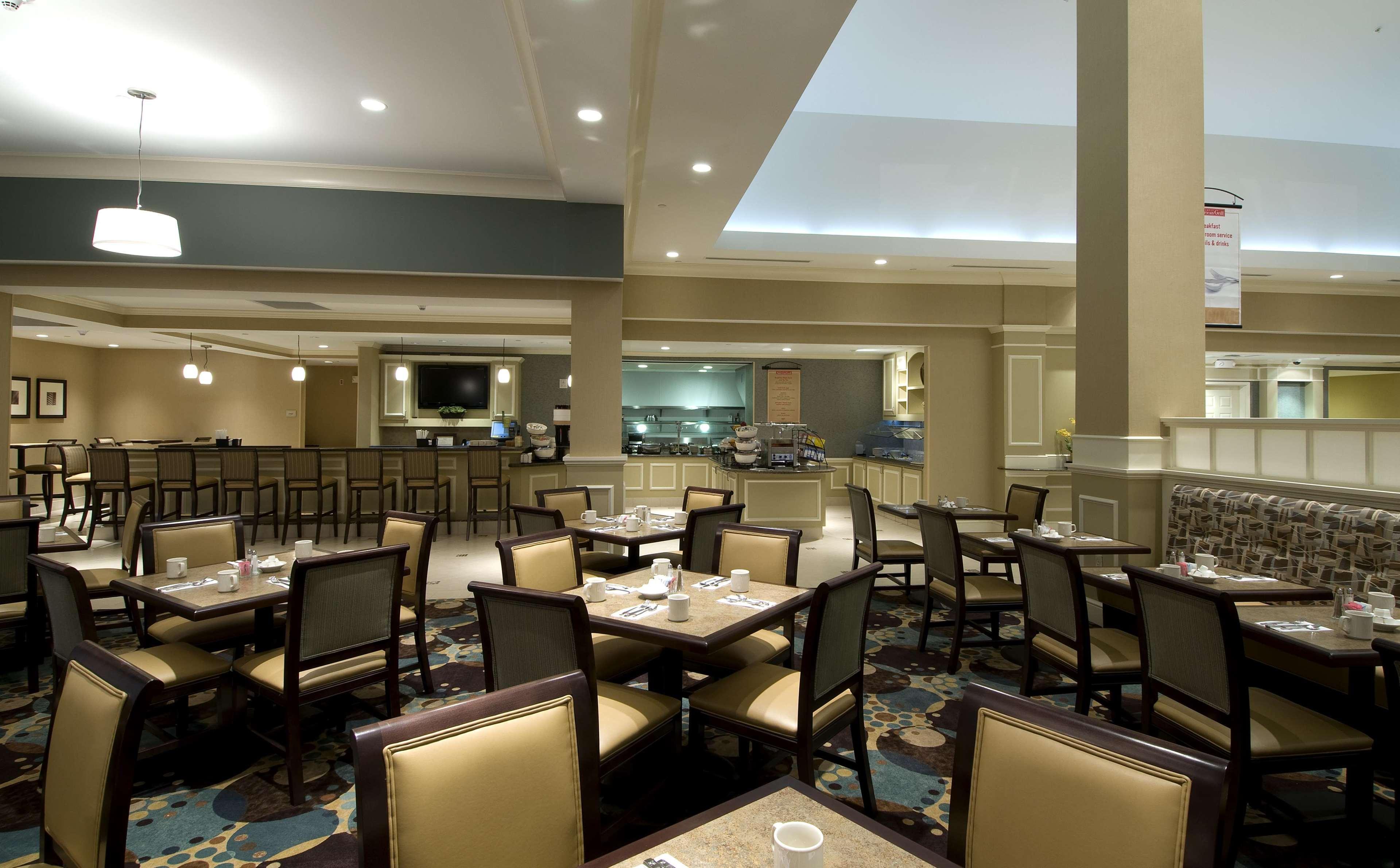 Hilton Garden Inn Mount Holly/Westampton Restoran gambar